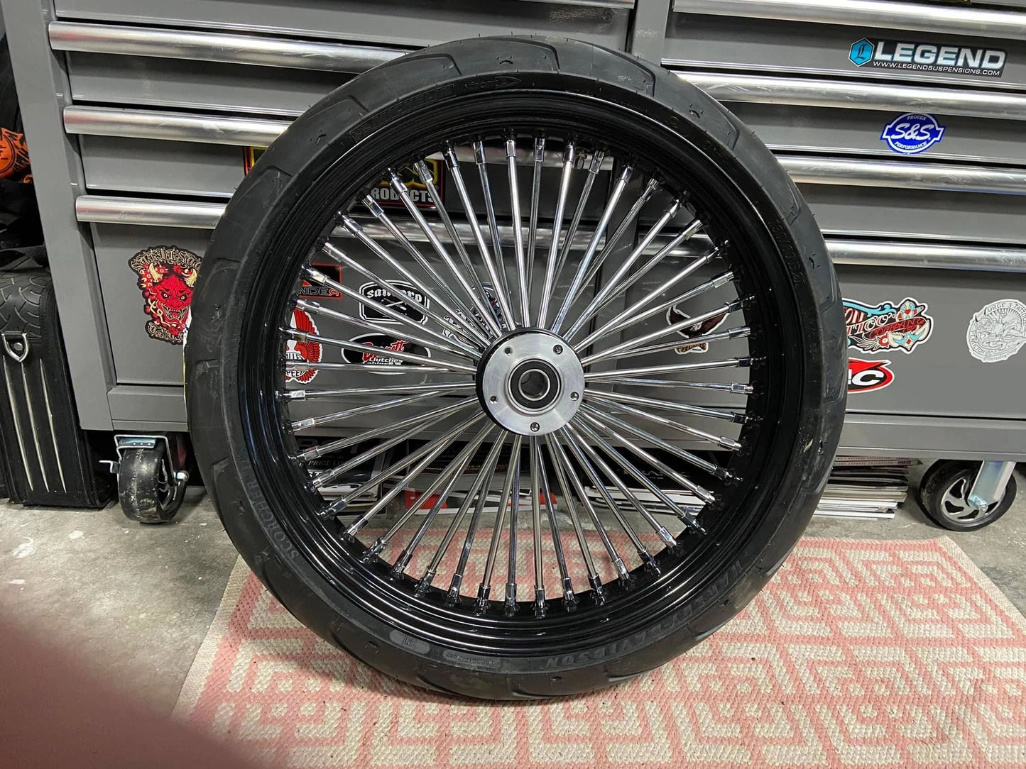 BIG SPOKE FRONT WHEEL/TIRE PACKAGE BLACK/CHROME 21X3.5" HARLEY MODELS 00-08 - The Speed Shop Canada