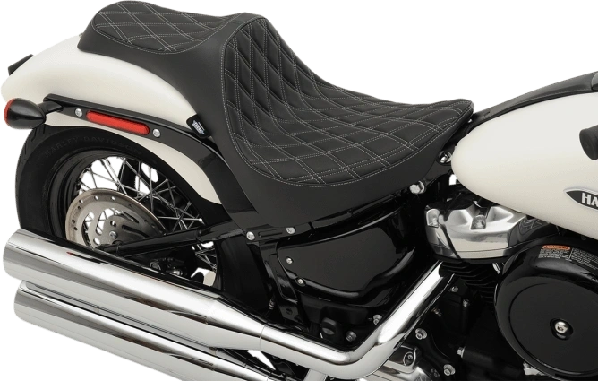 PREDATOR 3 SEAT 2018-2025 HARLEY FATBOY - The Speed Shop Canada