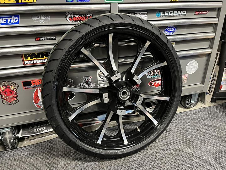 LARGO 21" FRONT WHEEL PACKAGE C/W TIRE HARLEY DAVIDSON BAGGERS 00-08 - The Speed Shop Canada