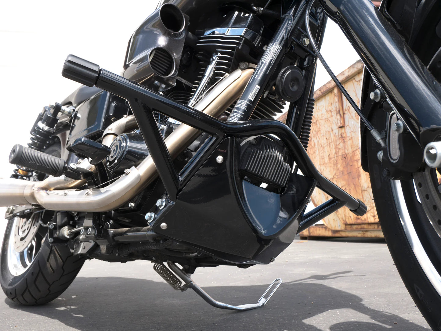 RWD FRONT CRASHBAR/SKIDPLATE PACKAGE HARLEY DAVIDSON DYNA 06-17 - The Speed Shop Canada