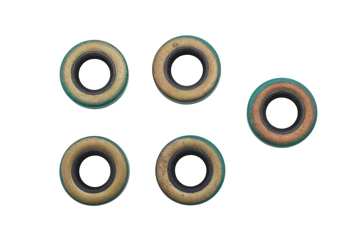 Cometic C9525 shifter shaft oil seals for transmission, black rubber seals close-up