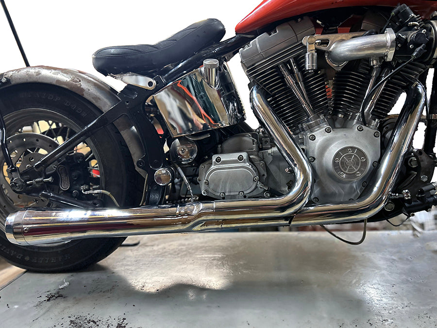 V-Twin Wyatt Gatling Holeshot exhaust set in chrome finish, model 8758