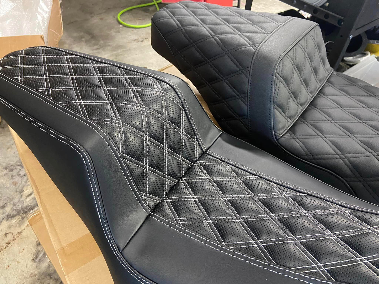 CUSTOM HARLEY BAGGER SEATS 2008-2024